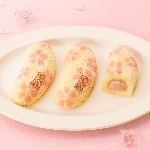 TOKYO BANANA Banana Custard Cream with Sakura Scent 1