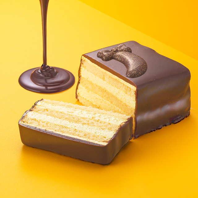 TOKYO BANANA Choco-Banana Cake Narita International Airport Exclusive 2